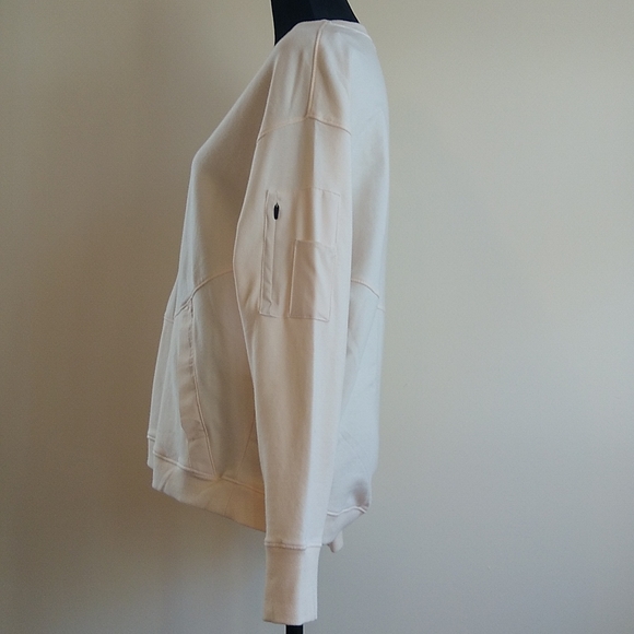 NWT all in motion cream sweatshirt - Picture 4 of 8
